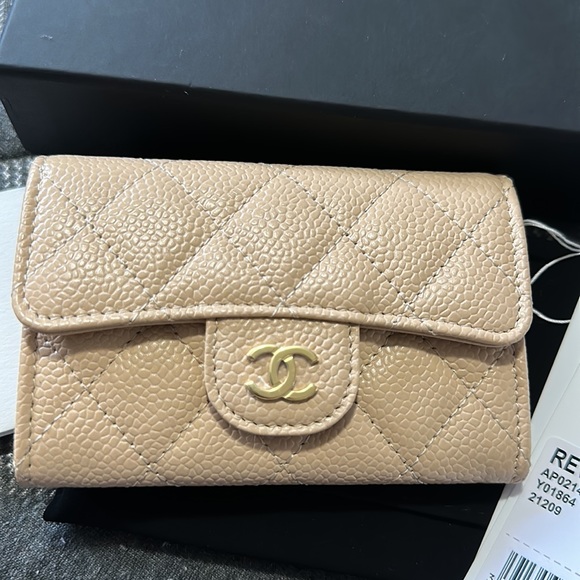Chanel card flap wallet - Picture 2 of 8